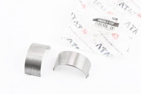 Вкладиш шатуна ремонтного розміру +0.50 використовується для відновлення зазорів у шатунному вузлі двигуна після глибокого шліфування шийок колінчастого вала. Застосовується у дизельних двигунах серії 178F. Виготовлений із зносостійкого антифрикційного матеріалу, що забезпечує надійну роботу при високих навантаженнях і температурах. Гарантує правильну геометрію з’єднання шатун–вал і продовжує ресурс двигуна.  ✔ Внутрішній діаметр: 36 мм   ✔ Зовнішній діаметр: 39 мм   ✔ Висота: 19 мм   ✔ Тип: +0.50 (ремонтний розмір)   ✔ Комплект: 2 штуки   ✔ Матеріал: сталь з антифрикційним покриттям    📦 Комплектація: вкладиші 2 шт.    ✅ Переваги:   ⭐ Підходить для капітального ремонту двигуна   ⭐ Висока точність і довговічність   ⭐ Стійкість до тертя та перегріву   ⭐ Оптимальний розподіл навантаження    🛠 Рекомендації:   1. Перед встановленням очистити та оглянути посадкові поверхні.   2. Перевірити зазор між вкладишами та валом.   3. Використовувати моторне масло під час складання.   4. Заміна здійснюється комплектом.