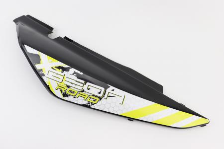 Задня права бічна панель (пластик) до скутера X-Road Light 200-250 PRC, чорний з жовтим малюнком