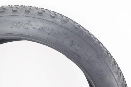 Шина до велосипеда 20x4,00 (100-406) шипована C-1935 CST