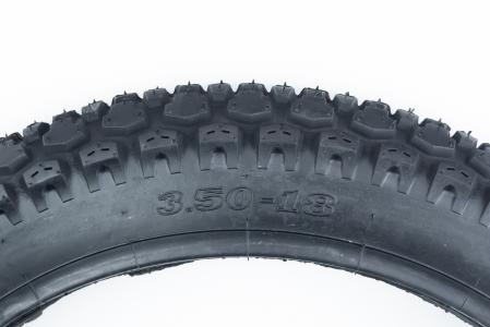 Шина камерна 3,50-18 шипована SRC SV546 для мотоцикла
