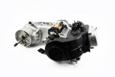 Скутерний двигун в зборі 4T 80cc (короткий варіатор, довгий вал, чорна кришка)