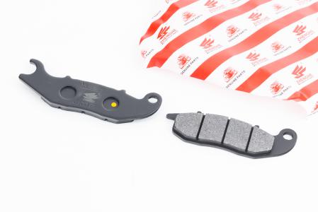 Гальмівні колодки (дискові) к-кт 2 шт до скутера HONDA CBR125 / CBR BWB/RC/RD / Wave125 / MSX125 Grom