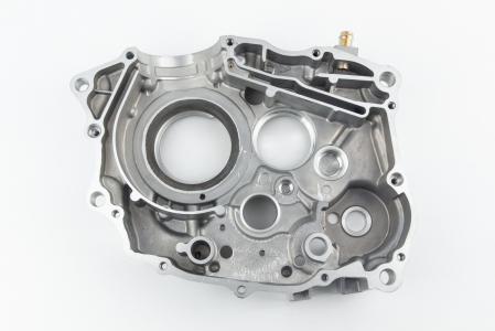 Картер двигуна правий до мотоцикла CG125-250