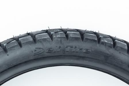 Шина 100/80-18 безкамерна, шипована до велосипеда STREET ENDURO SB-117