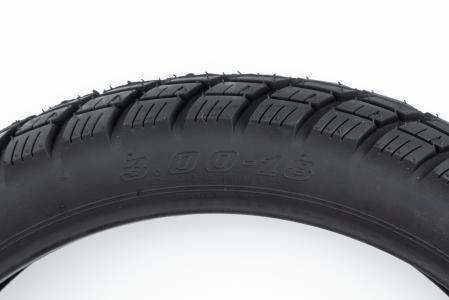 Шина 3,00-18 шипована SY-М043