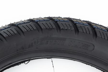 Шина 3,00-18 шипована SY-М043