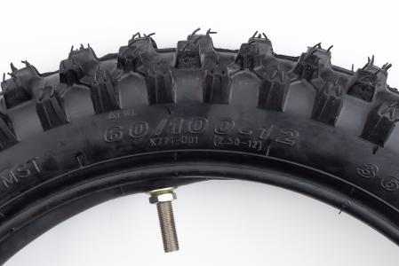 Шина 60/100-12 з камерою, шипована до велосипеда CROSS K-771