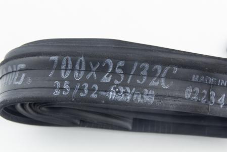 Камера 28" 700x25/32C з ніпелем (Presta FV-48) до велосипеда