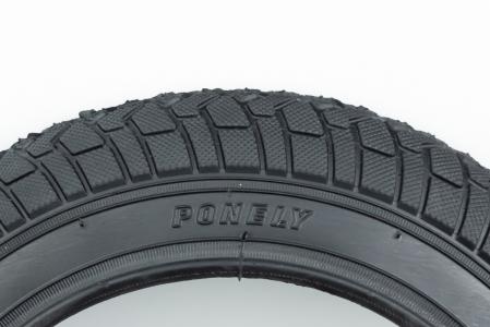 Шина 12" 1/2х2 1/4 (54-203) дорожня до велосипеда P707