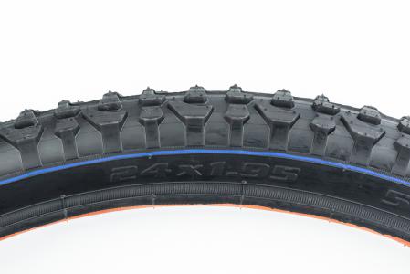 Шина 24"x1,95 (50-507) шипована до велосипеда D216