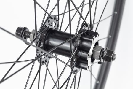Колесо 29" переднє Disk-brake, обод "крапля" алюмінієвий, втулка 14Gx36H, кріпл. гайка, чорне "GRAVITY" до велосипеда