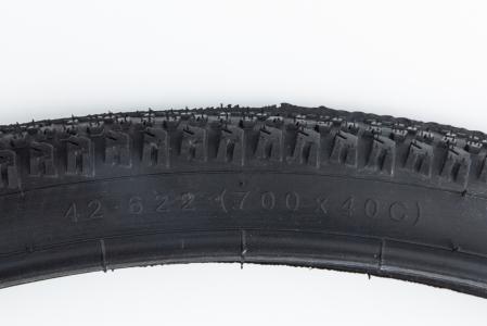 Шина 28" 700-40С (42-622) шипована до скутера GRAVEL SA-300