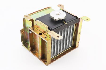 Радіатор до бензинового двигуна R190N, алюміній, круглі стільники та кронштейни облицювання Viper