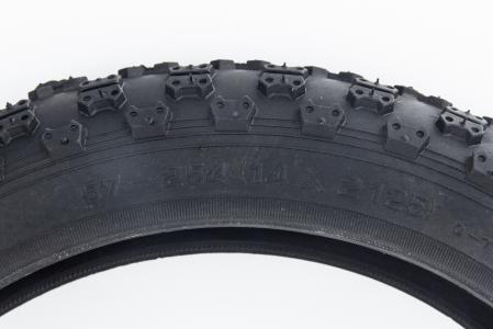 Шина 14"x2,125 (57-254) шипована до велосипеда C714
