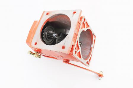 Корпус Кпп в зборі для двигуна M178/186F