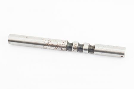 Вісь вилки включення 1‑ї/зад. пер L-152 мм PRC