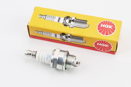 Свічка 2Т BPMR7A M14-L9,5 пили/коси