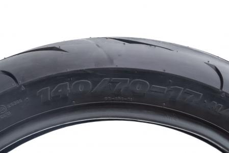 Шина 140/70-17 безкамерна, шосейний візерунок SLASH SB-151 до велосипеда