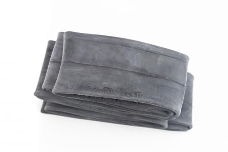 Камера 27,5"х2,10/2,40 з ніпелем (Schrader AV-48) до велосипеда