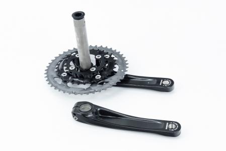 Шатуні "Hollowtech II" 170 мм, 44.32.22T MTB, інтегрована вісь 24 мм, алюмінієві, чорні DEORE FC-M591 до велосипеда