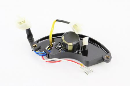 Реле напруги AVR трьохфазне 4-6кВт (корпус-сегмент, пластик, контакти-2 "мама"+2 "папа"+4 "папа", 450V, 680µF) Тип 1 для генератора ГЕНЕРАТОР